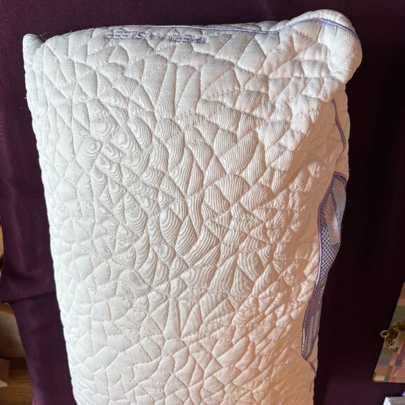 Therm-A-Sleep Snow Queen Memory Foam Clusters Pillow – Standard Size - Picture 4 of 7